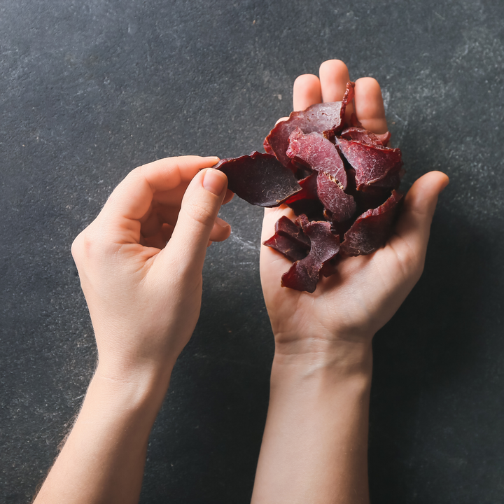 5 Health Benefits of Choosing Grass-Fed Beef Jerky Over Traditional Snacks